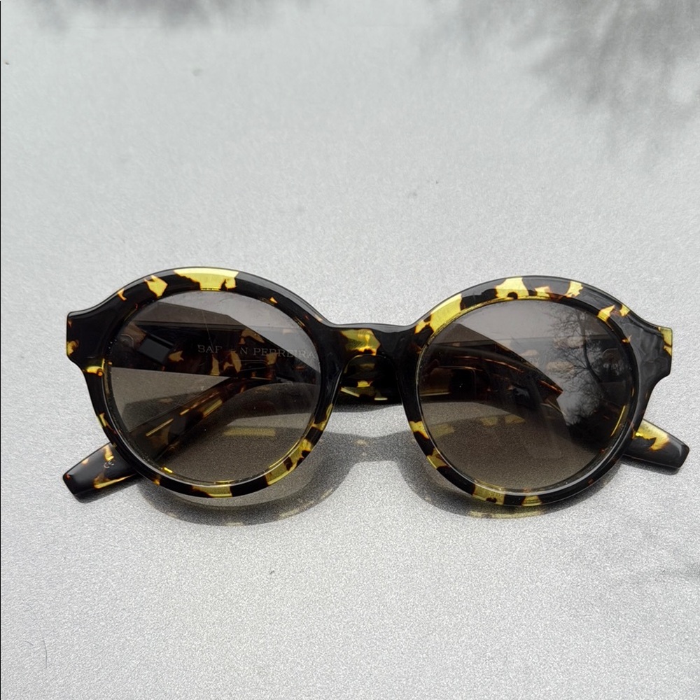 Barton PerreiraTortoiseshell Round Sunglasses